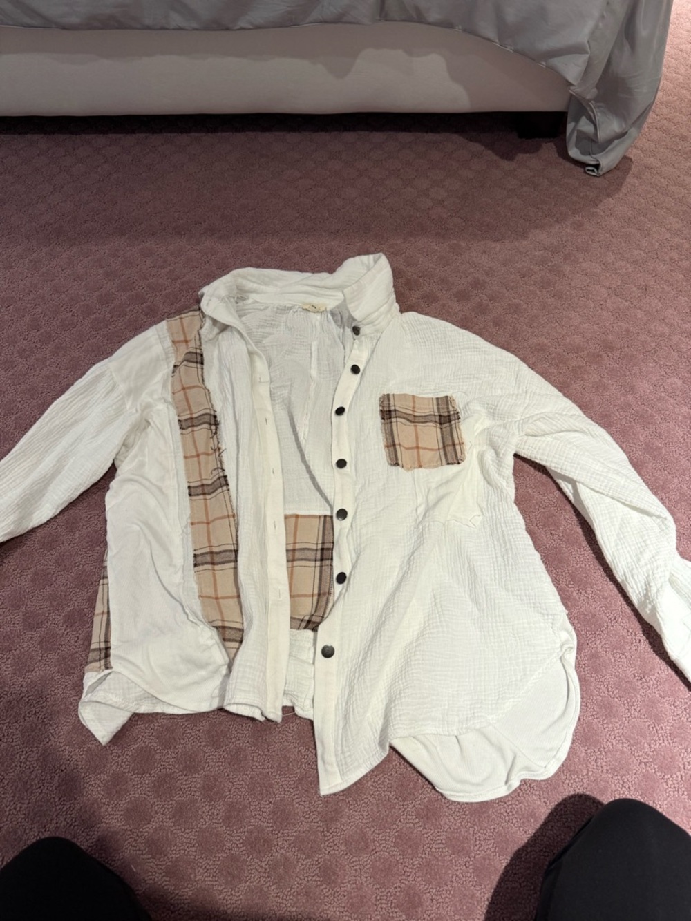 White Button-Up Shirt with Beige Plaid Accents